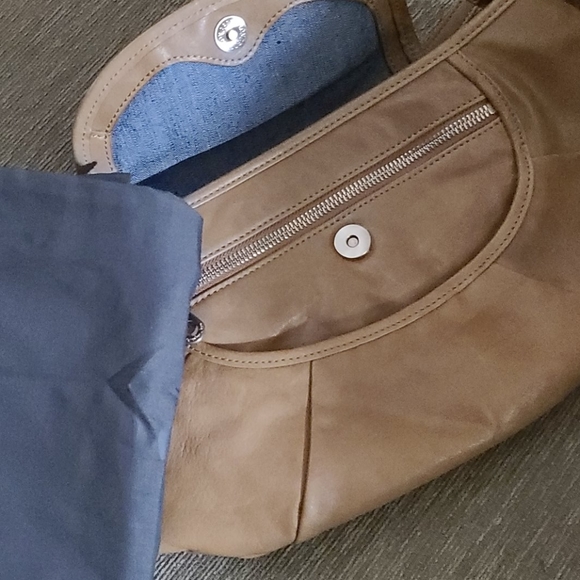 Handbag - Picture 2 of 3